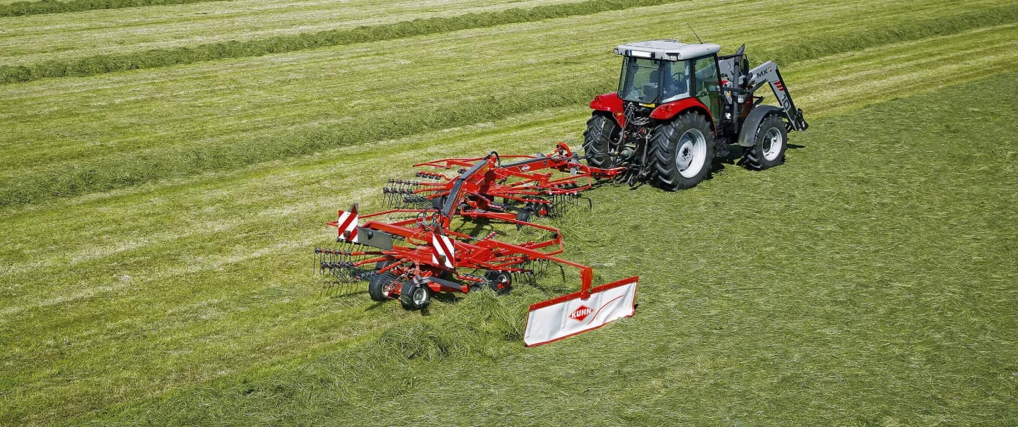 KUHN Twin Rotor, Side Delivery Rakes
