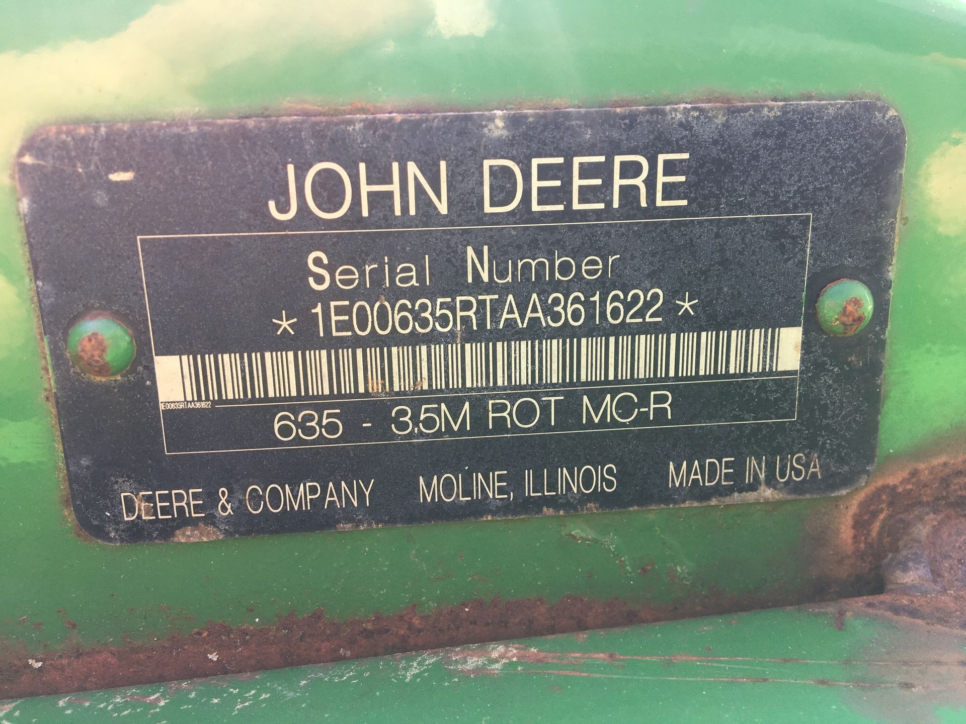 2010 John Deere 635