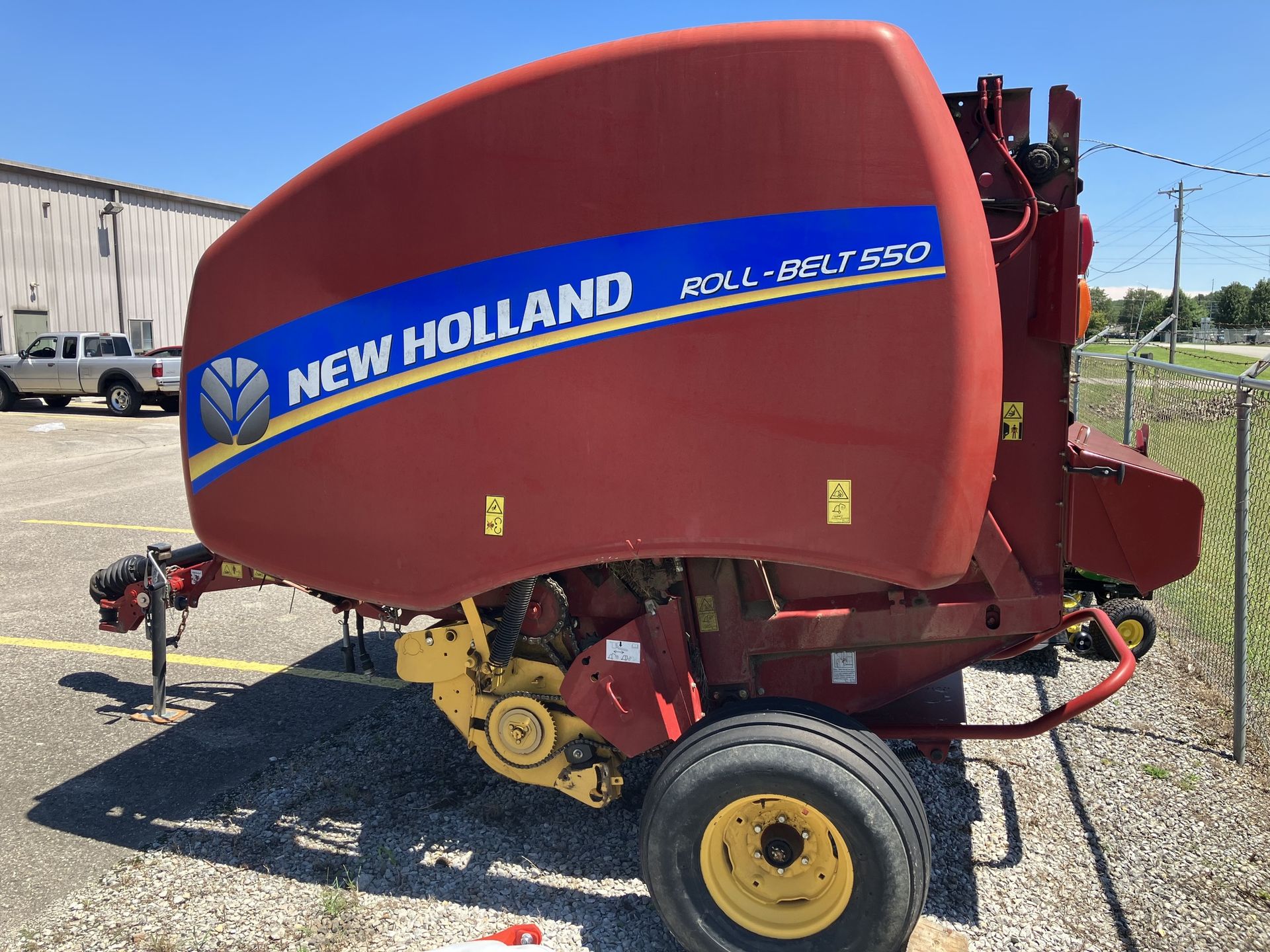 2016 New Holland Rollbelt 550