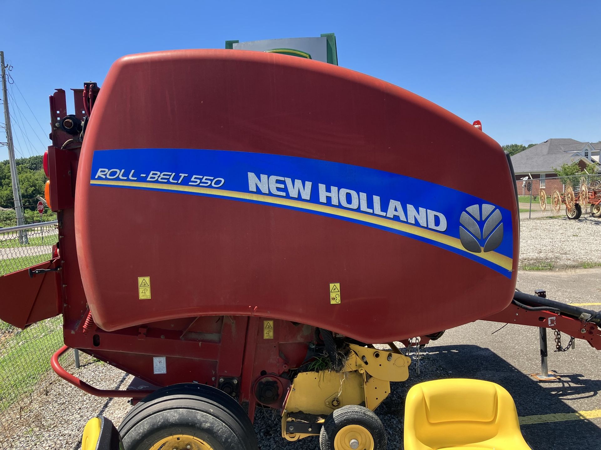 2016 New Holland Rollbelt 550